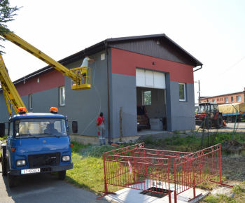 Obec Bystré zrealizovala výstavbu garážov pre motorové vozidlá