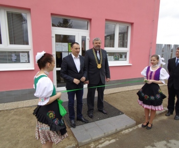 Slávnostné otvorenie komunitného centra v obci Bystré
