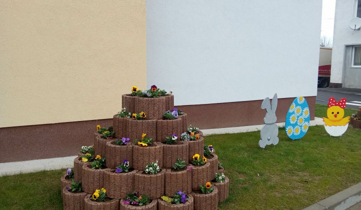 Fotka - Prípravy na prichádzajúcu jar a sviatky Veľkej noci.